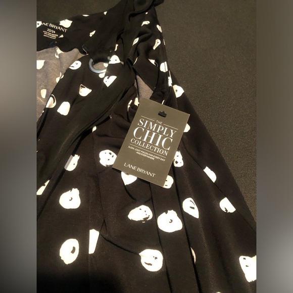 Lane Bryant NWT top - Picture 3 of 5